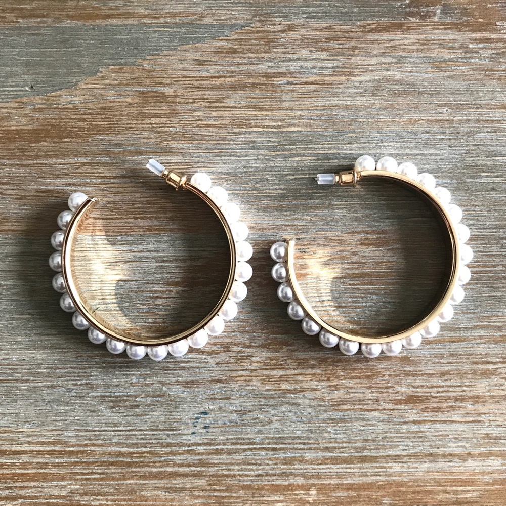 Amazing Pearl Hoop Earrings - NWT Great Gift - Picture 6 of 6